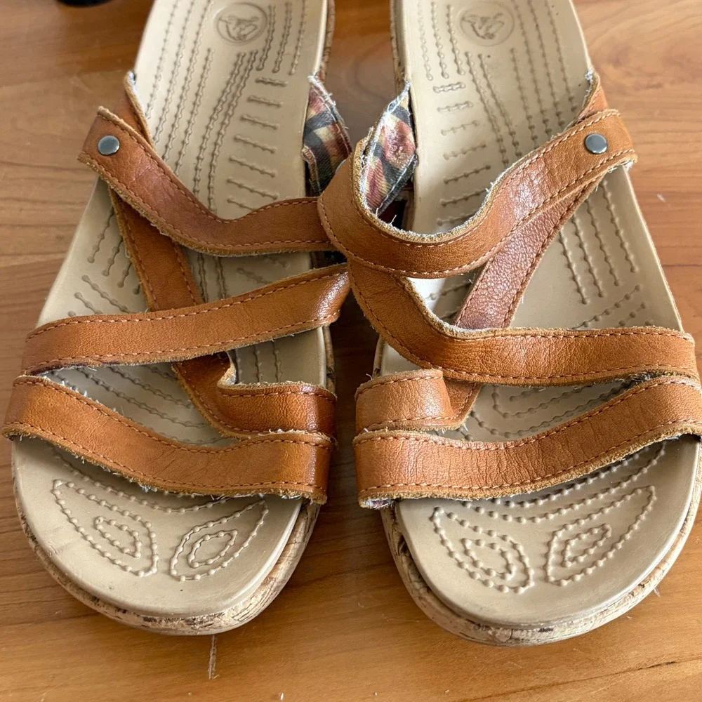 CROCS wedge sandals